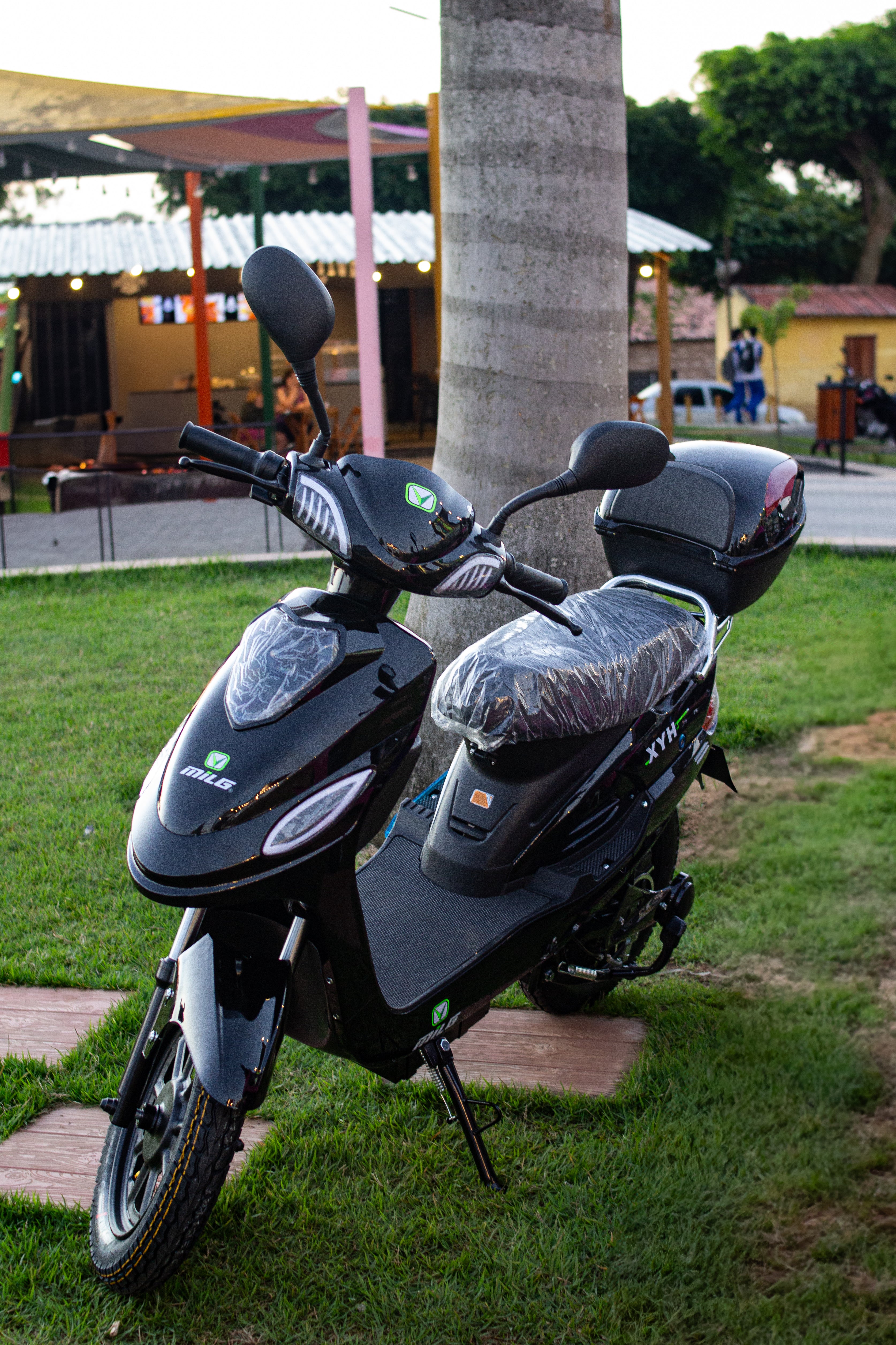 Scooter Elétrica XYH MiLG (Autopropelido)