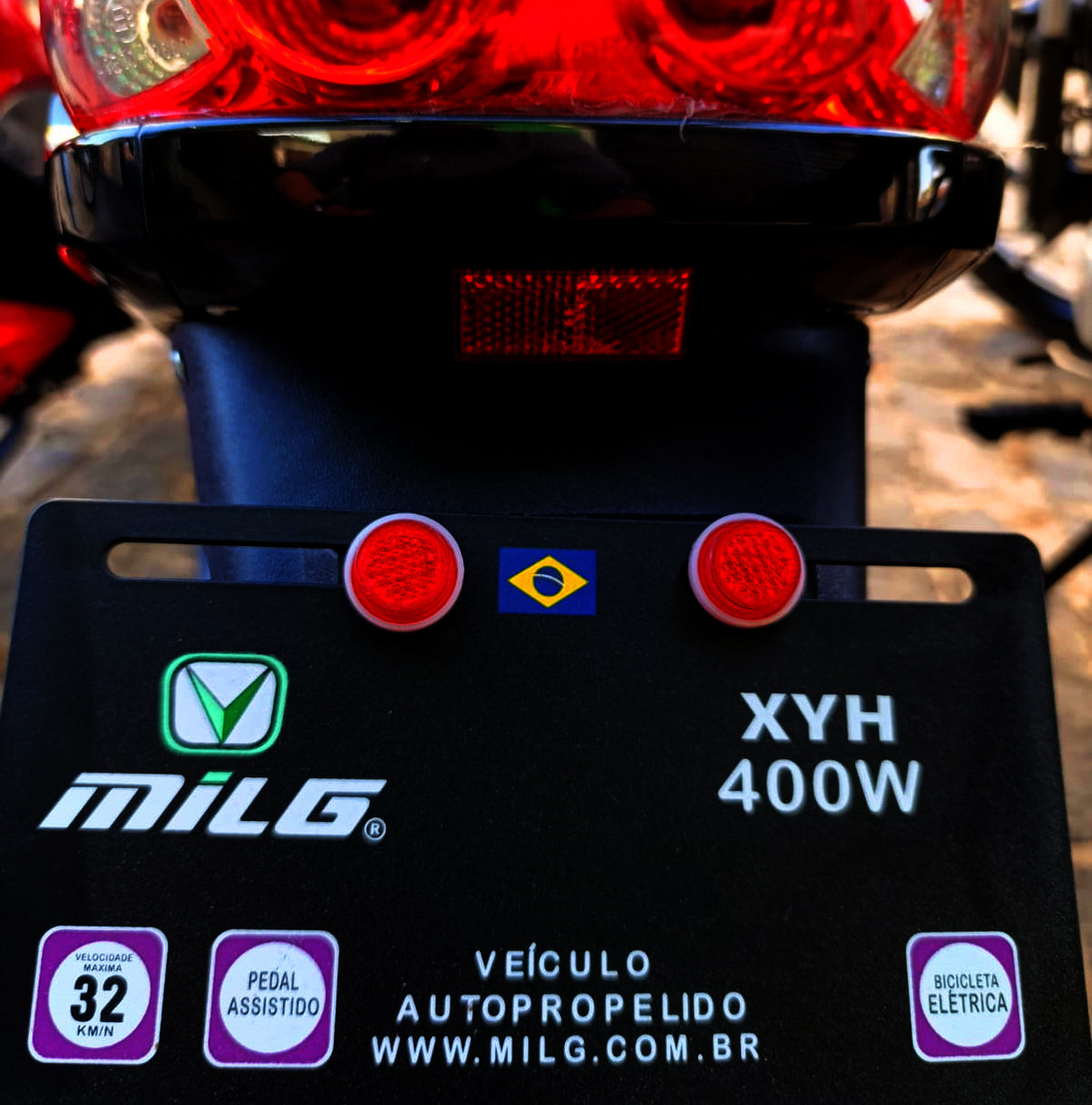 Scooter Elétrica XYH MiLG - Vermelha (autopropelido)